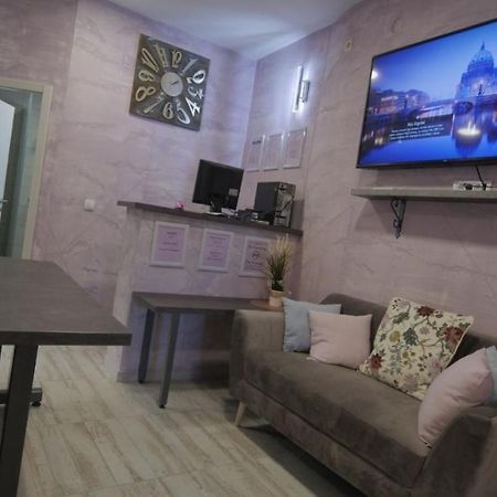 Stella Di Notte Vip Hostel Βελιγράδι Εξωτερικό φωτογραφία